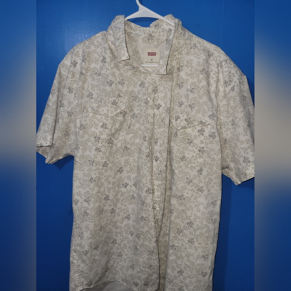 Levi's button up shirt